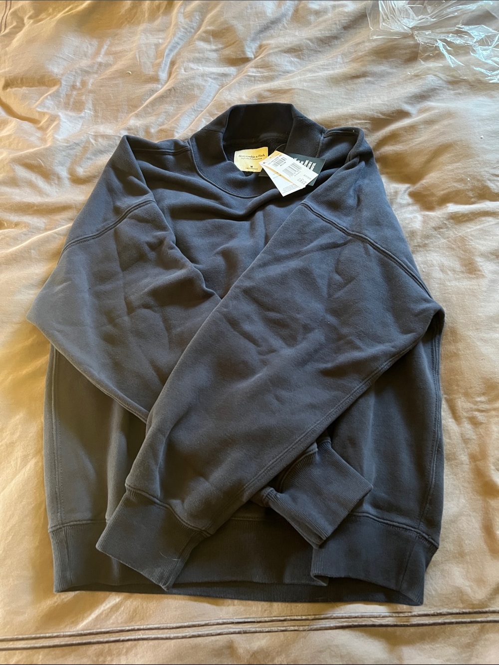 Abercrombie & Fitch Women's Navy Crewneck Pullover Sweatshirt